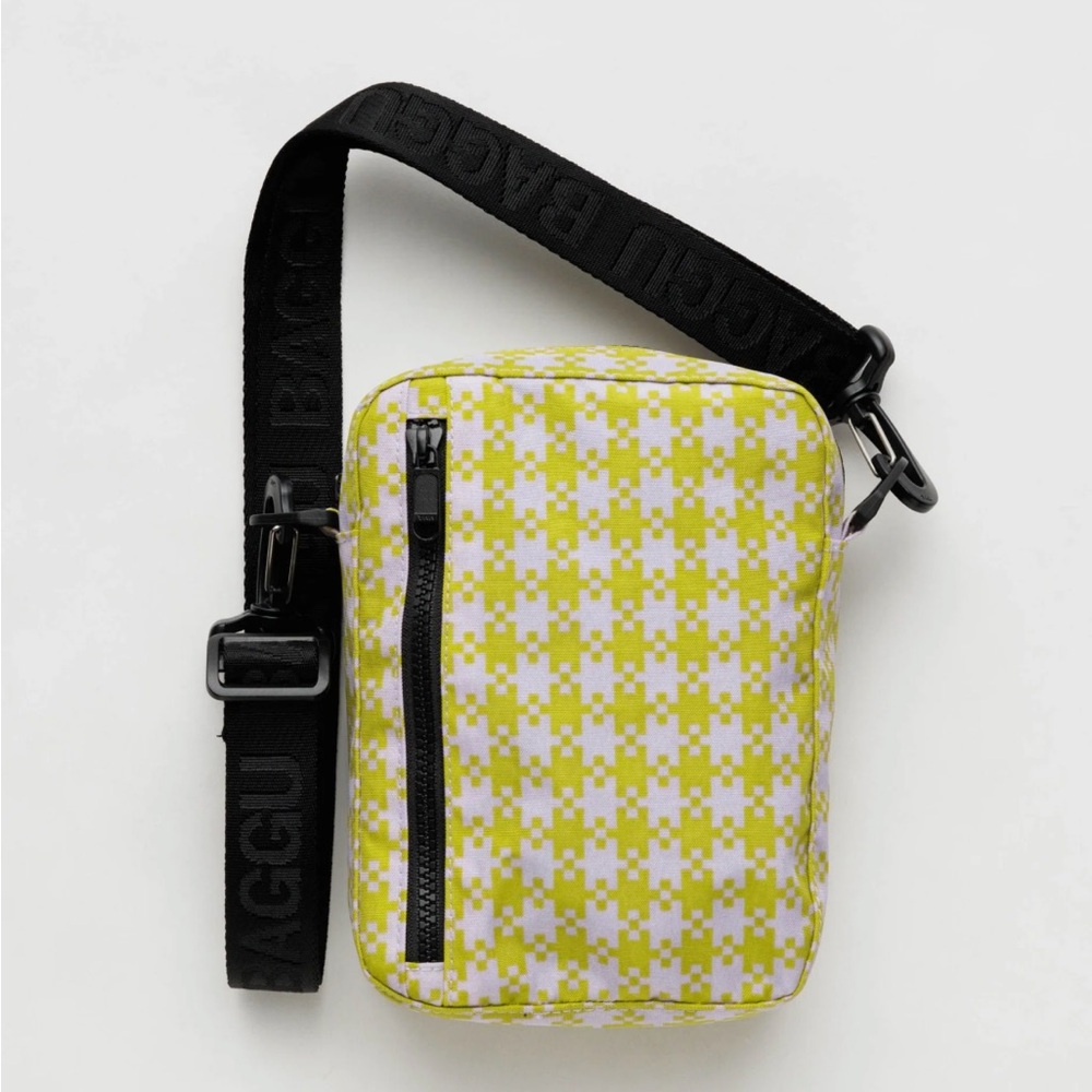 Sport Crossbody Baggu Bag in Pink Pistachio Pixel Gingham
